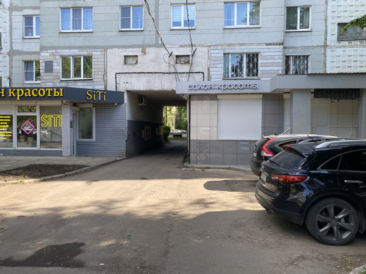 Снять  помещение свободного назначения